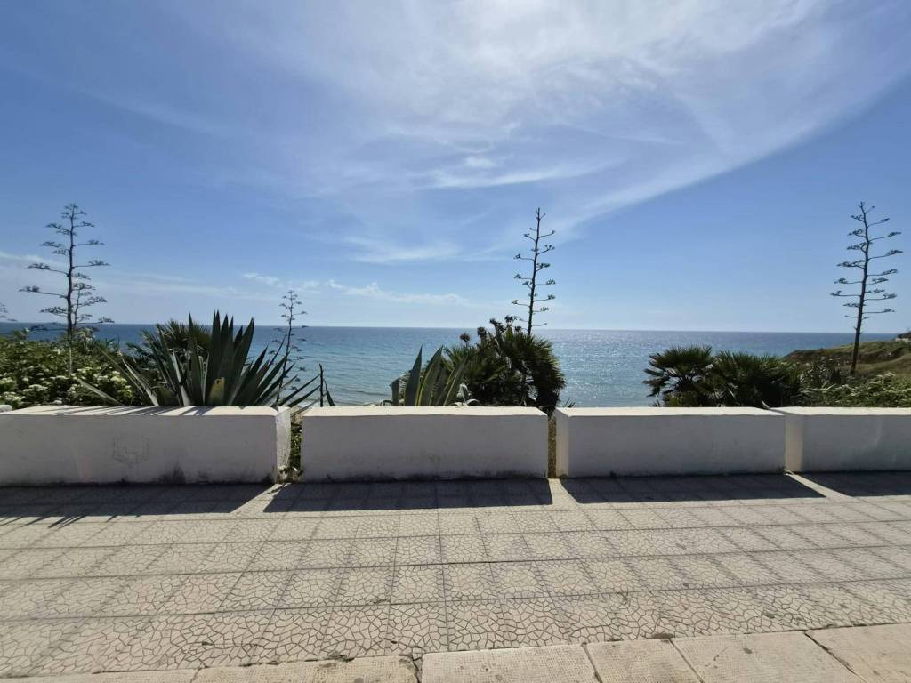 casa indipendente in vendita ad Avola