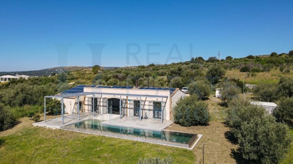 casa indipendente in vendita ad Avola
