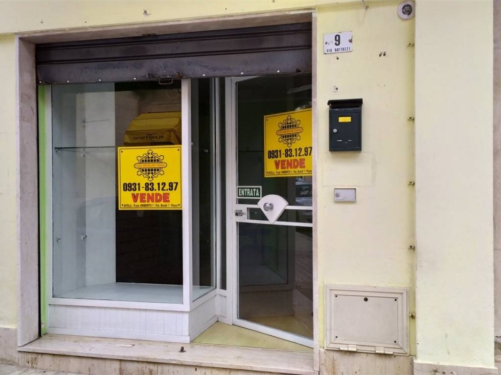 negozio in vendita ad Avola