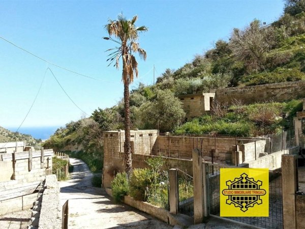 casa indipendente in vendita ad Avola