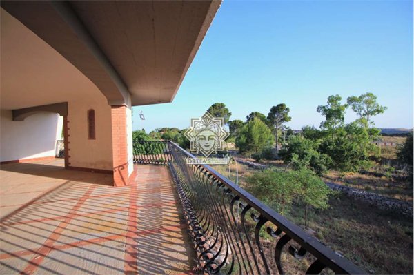 casa indipendente in vendita ad Avola in zona Montagna