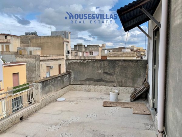 casa indipendente in vendita ad Avola