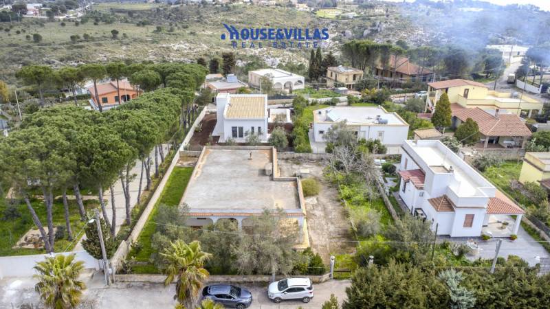 casa indipendente in vendita ad Avola in zona Montagna