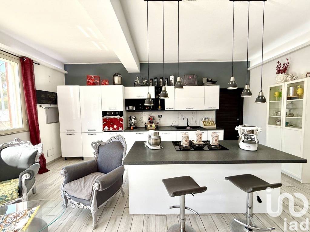 casa indipendente in vendita ad Avola in zona Piccio