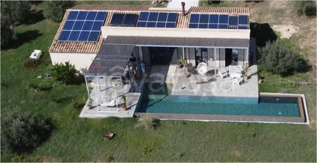 casa indipendente in vendita ad Avola