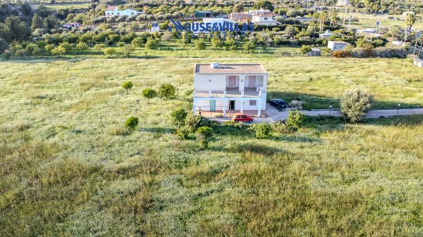 casa indipendente in vendita ad Avola