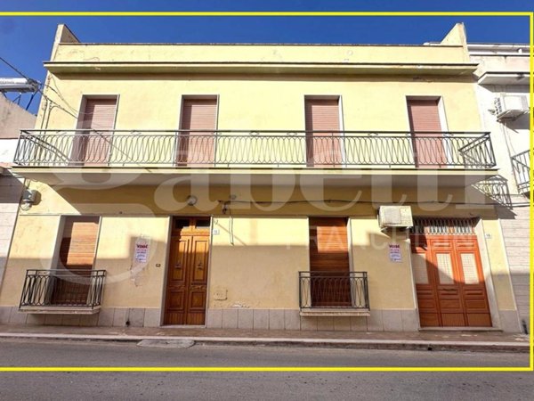 casa indipendente in vendita ad Avola
