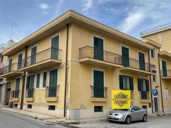 appartamento in vendita ad Avola