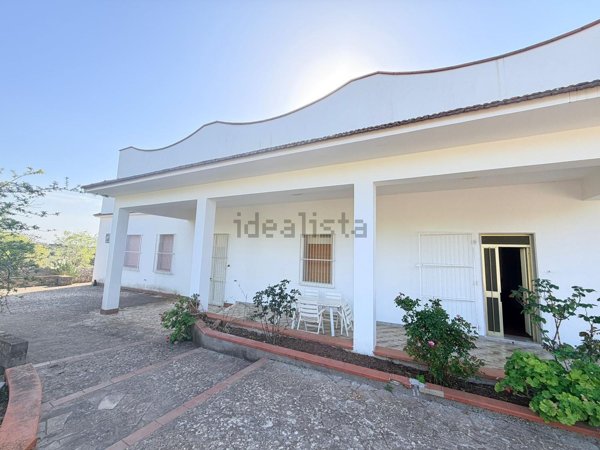 casa indipendente in vendita ad Avola