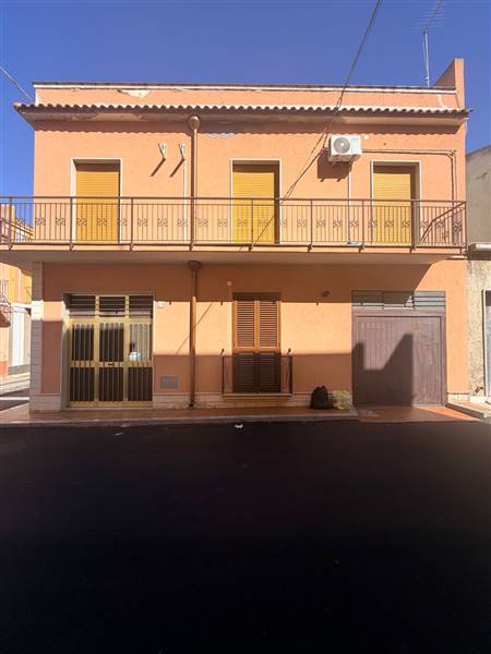 casa indipendente in vendita ad Avola