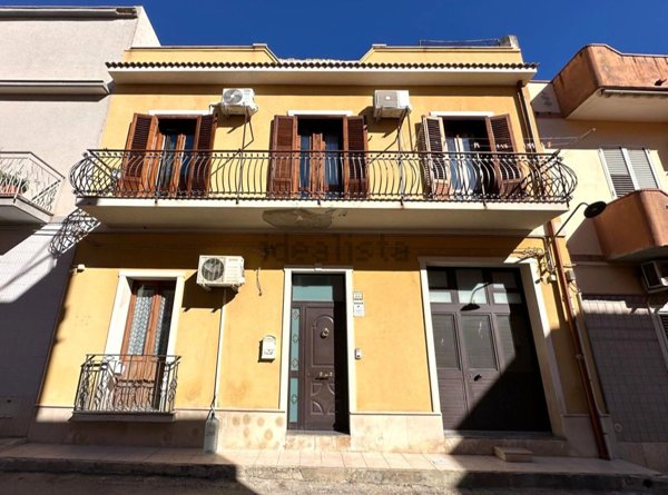 casa indipendente in vendita ad Avola