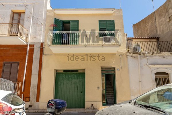 casa indipendente in vendita ad Avola