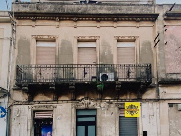 casa semindipendente in vendita ad Avola