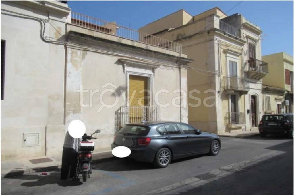 appartamento in vendita ad Avola