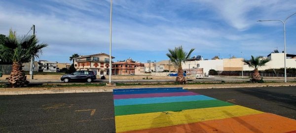 casa indipendente in vendita ad Avola in zona Falaride