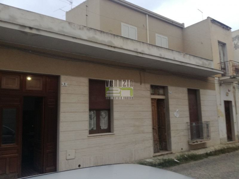 casa indipendente in vendita ad Avola