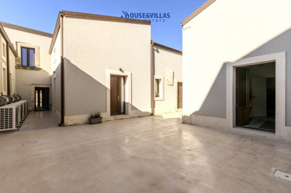 casa indipendente in vendita ad Avola