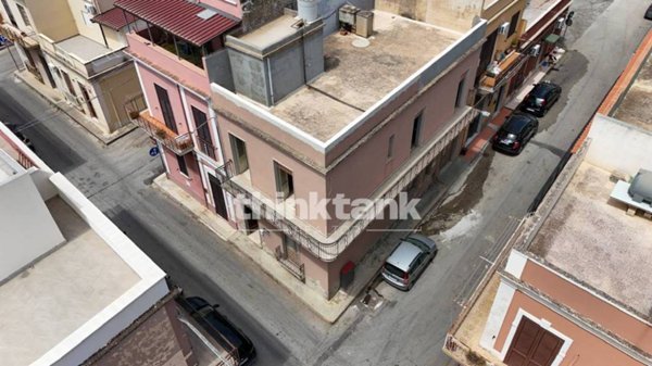casa indipendente in vendita ad Avola
