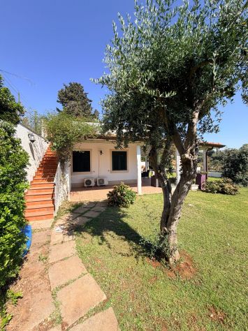 casa indipendente in vendita ad Avola in zona Chiusa di Carlo