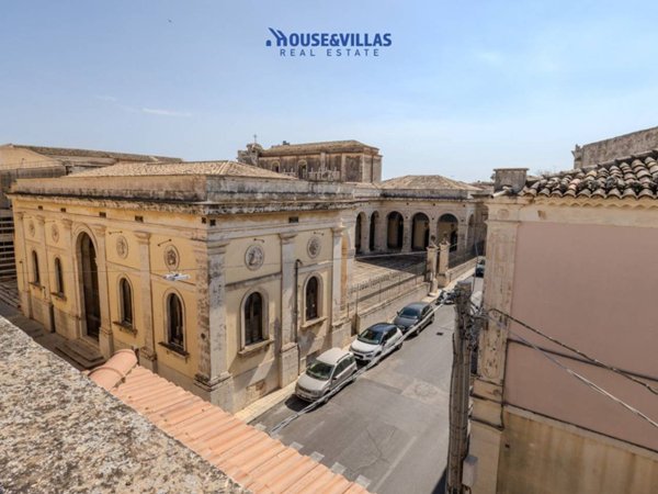 casa indipendente in vendita ad Avola