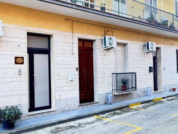 appartamento in vendita ad Avola in zona Falaride