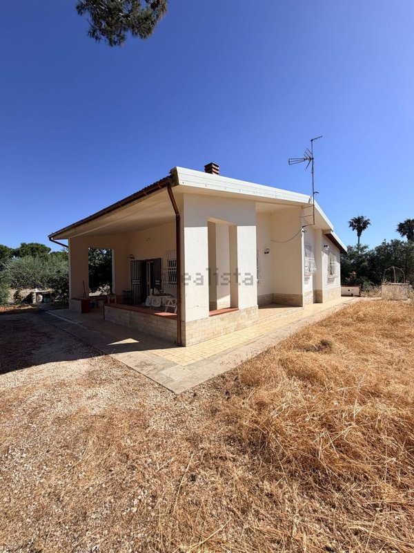 casa indipendente in vendita ad Avola