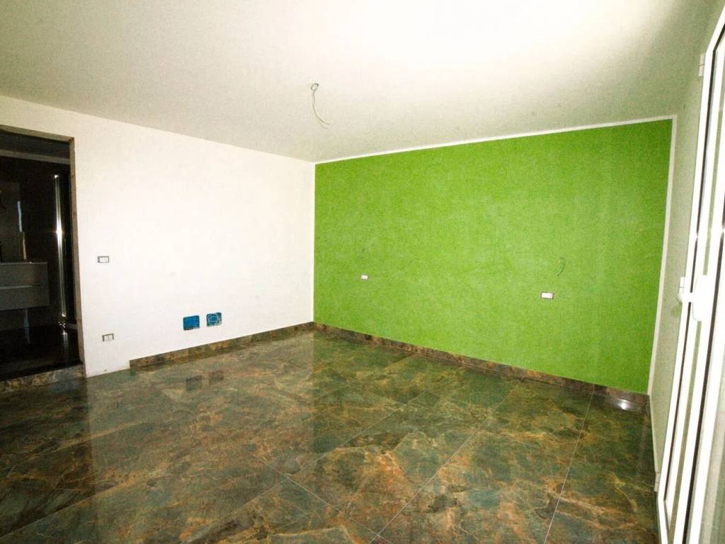pentavano in vendita ad Avola in zona Cicerata