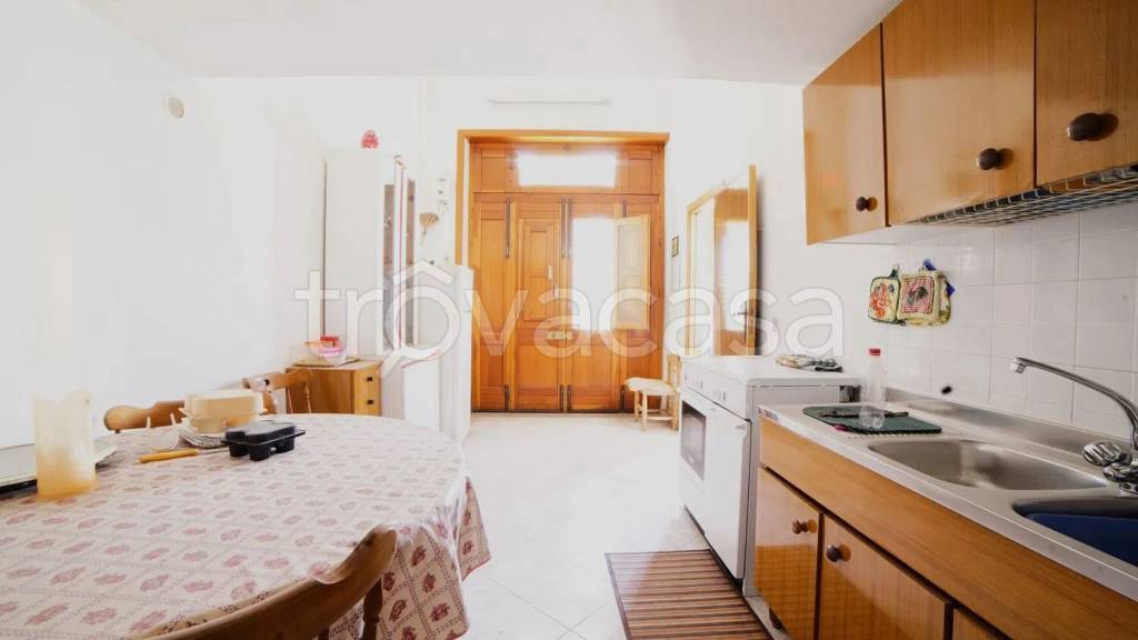 casa indipendente in vendita ad Avola