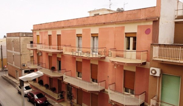 appartamento in vendita ad Avola in zona Falaride