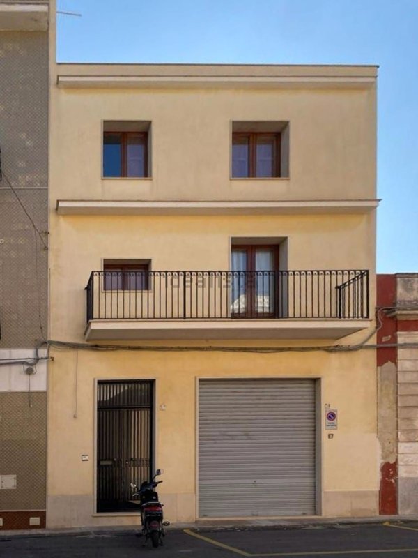 casa indipendente in vendita ad Avola