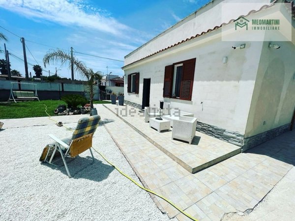 casa indipendente in vendita ad Avola in zona Piccio