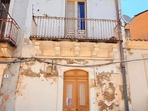 casa indipendente in vendita ad Avola