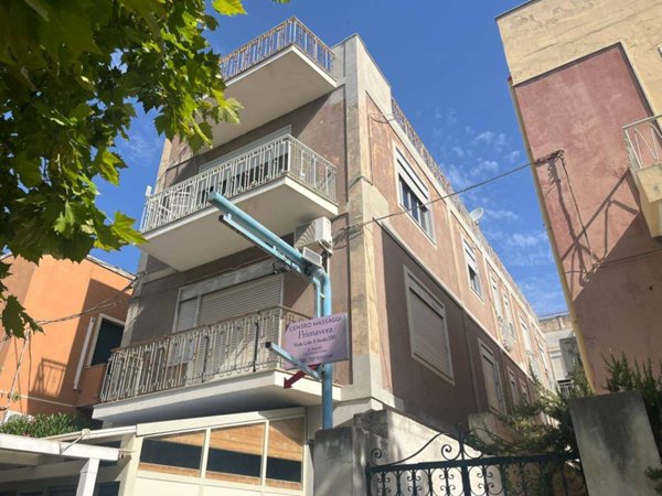 appartamento in vendita ad Avola in zona Falaride