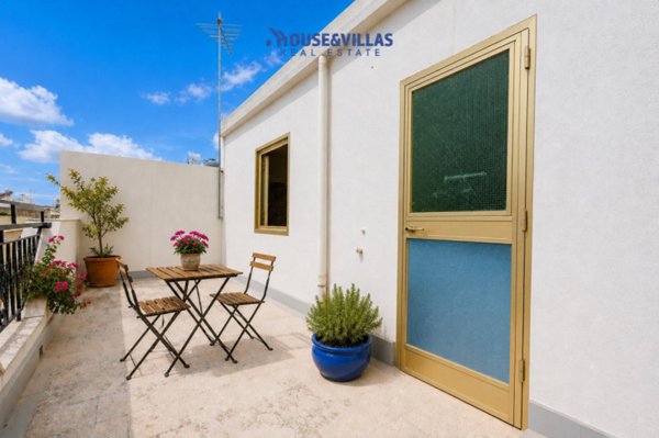 casa indipendente in vendita ad Avola in zona Falaride