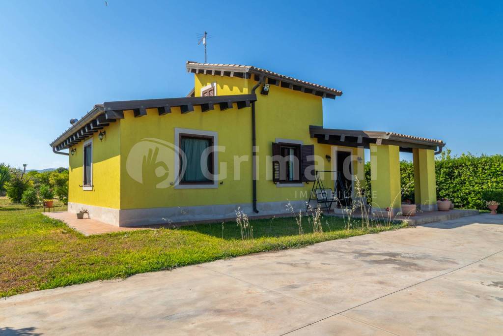 casa indipendente in vendita ad Avola