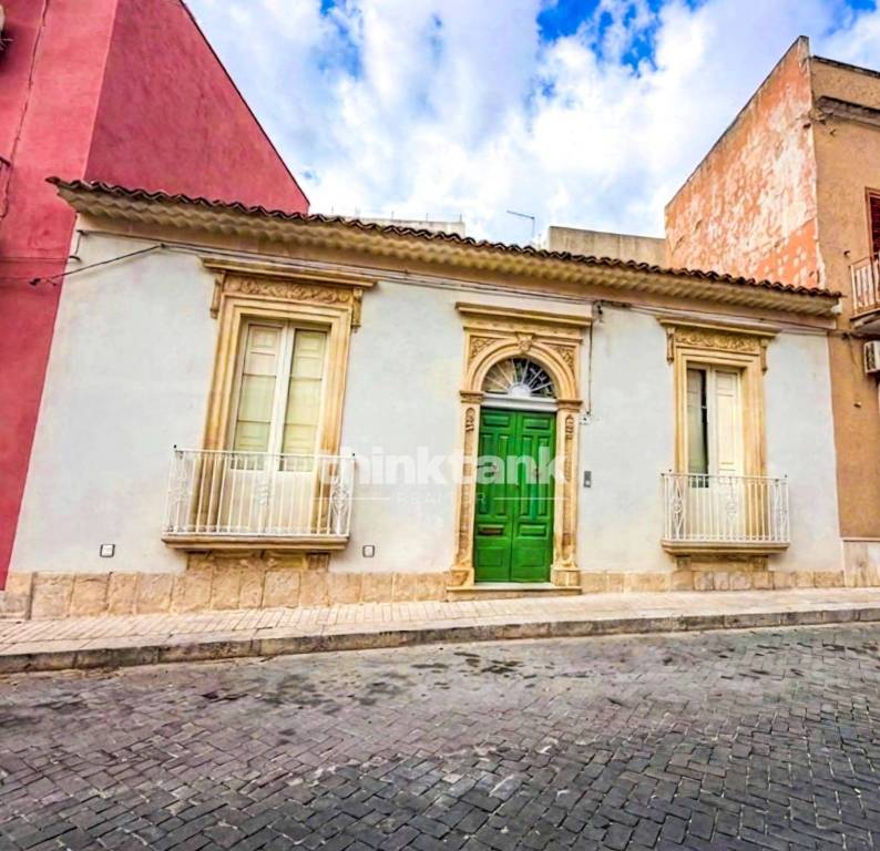 appartamento in vendita ad Avola