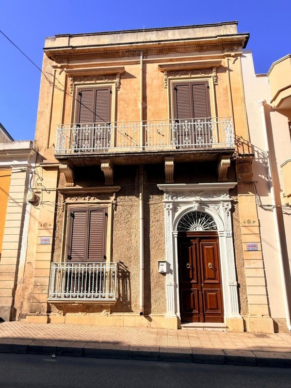 casa indipendente in vendita ad Avola