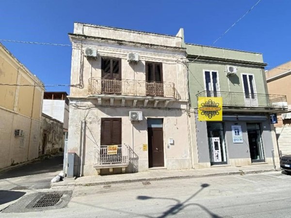 casa indipendente in vendita ad Avola