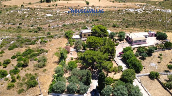 casa indipendente in vendita ad Avola
