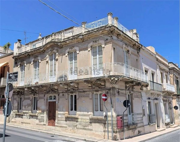 casa indipendente in vendita ad Avola