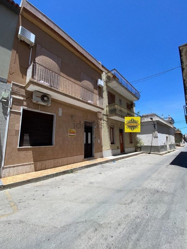 casa indipendente in vendita ad Avola