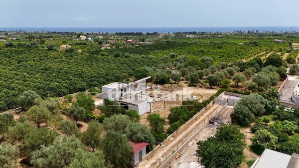 casa indipendente in vendita ad Avola
