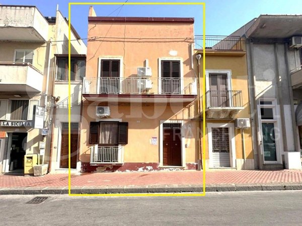 casa indipendente in vendita ad Avola
