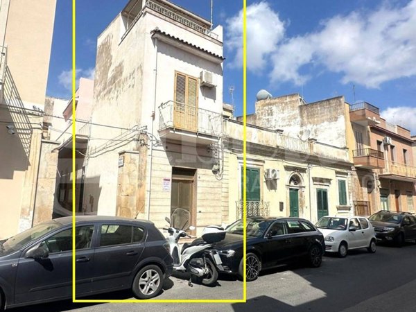 casa indipendente in vendita ad Avola
