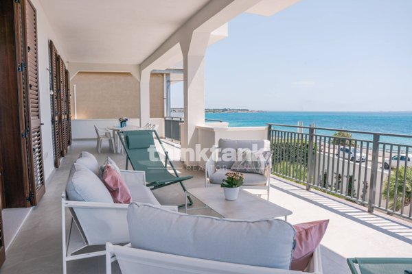 casa indipendente in vendita ad Avola in zona Falaride