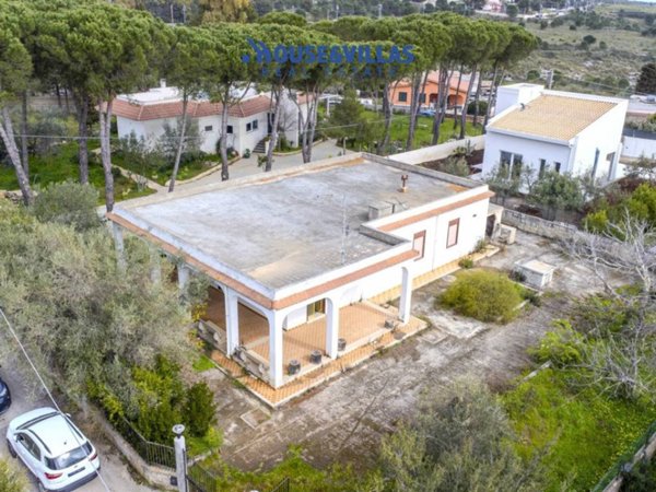 casa indipendente in vendita ad Avola in zona Montagna