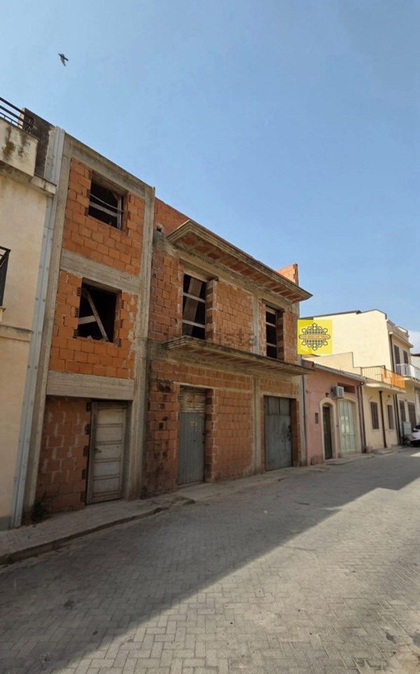 casa indipendente in vendita ad Avola