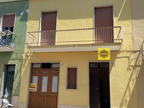 casa indipendente in vendita ad Avola