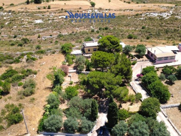 casa indipendente in vendita ad Avola