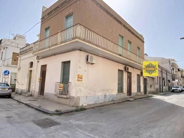 casa indipendente in vendita ad Avola